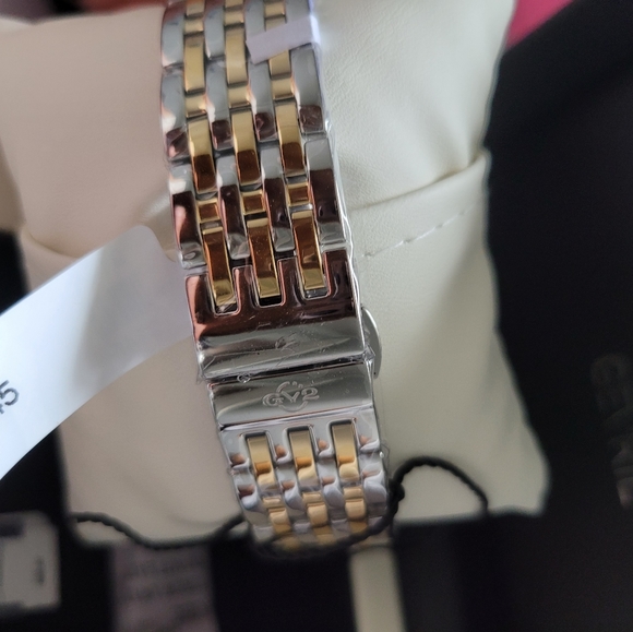 Women's GV2 Astor II Diamond MOP Dial Bracelet Watch, 38mm - 0.24 ctw - Picture 7 of 10